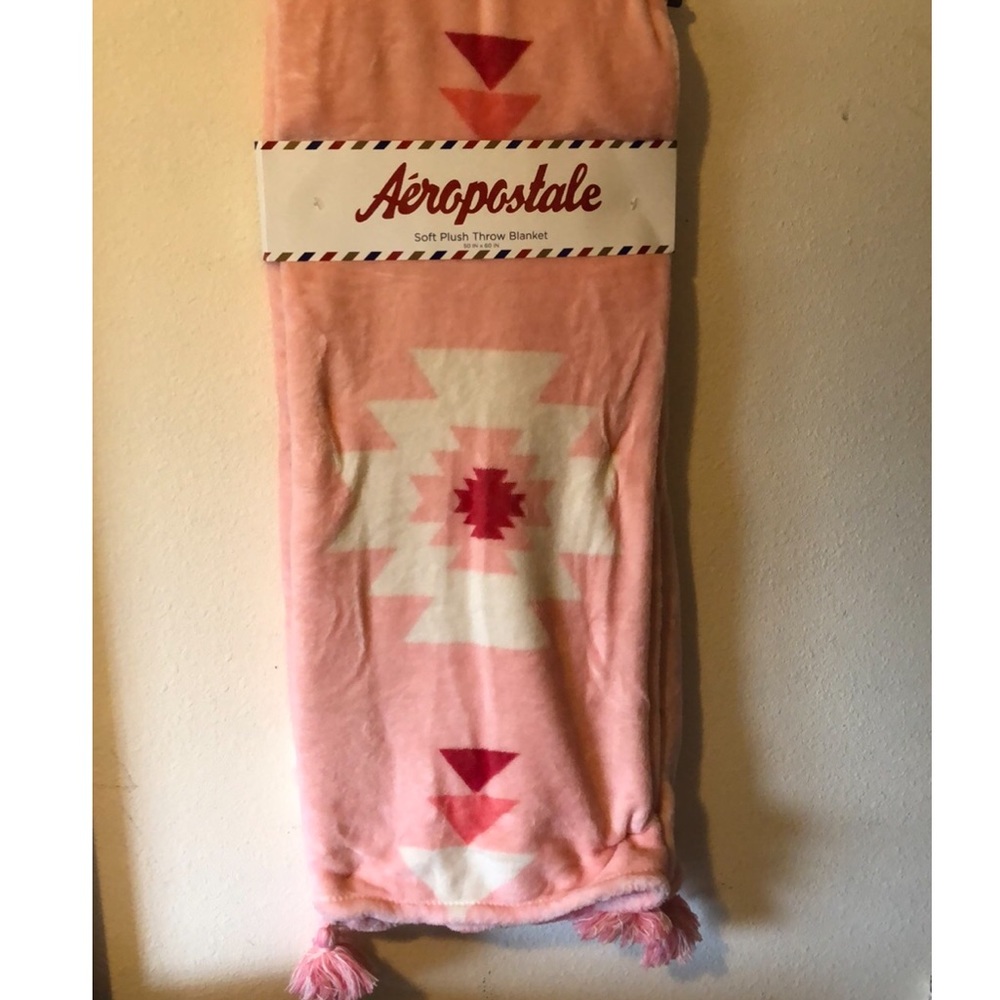 Aeropostale Throw blanket 50”x60”New!